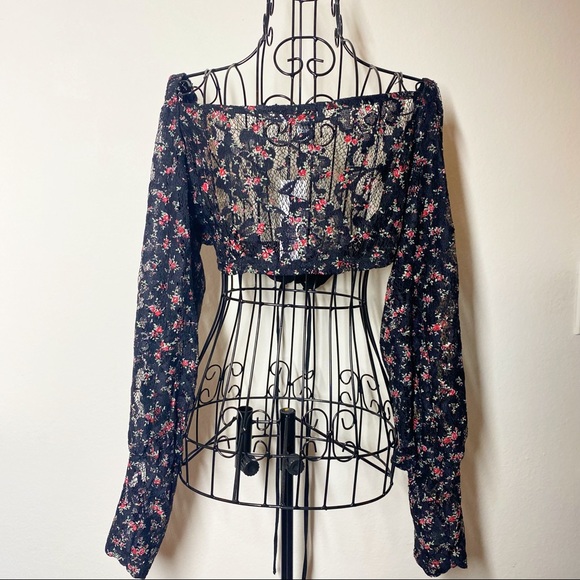 Topshop Ditsy Lace Up Crop Top Black Red Floral 10 - Picture 9 of 12